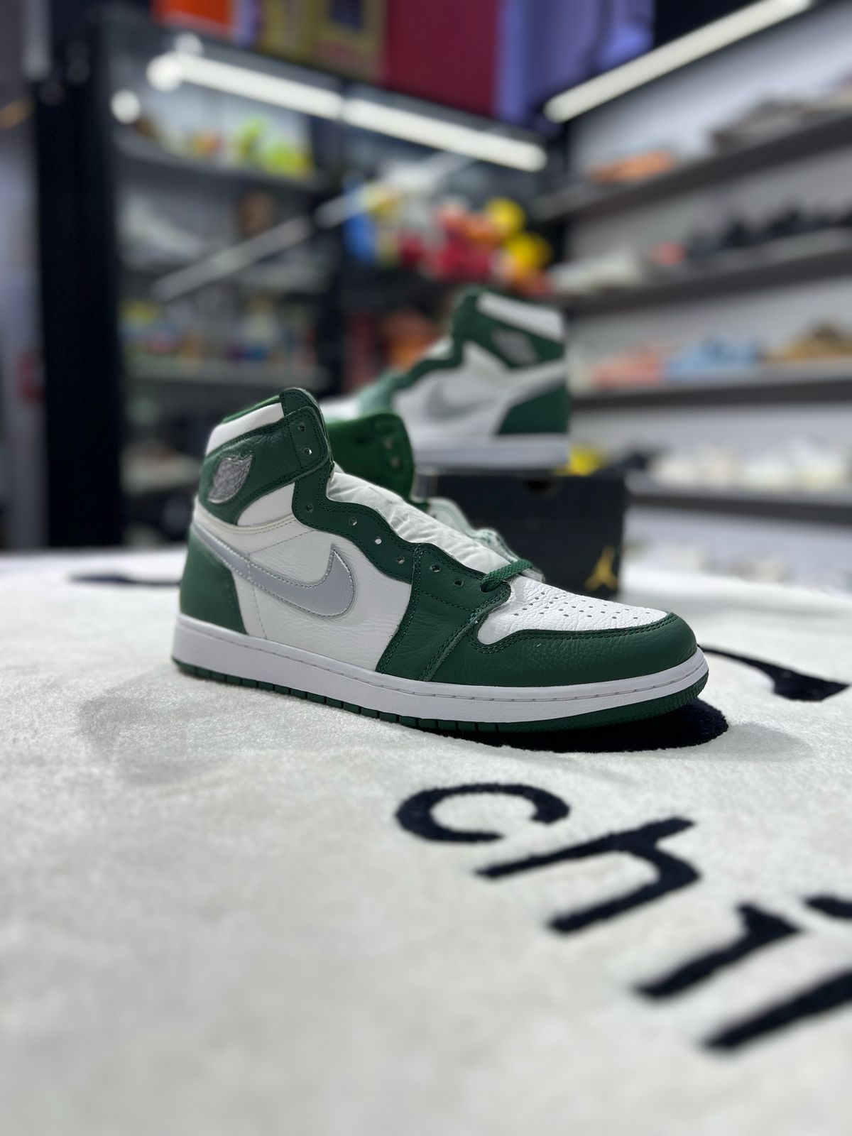 Jordan 1 High OG Gorge Green