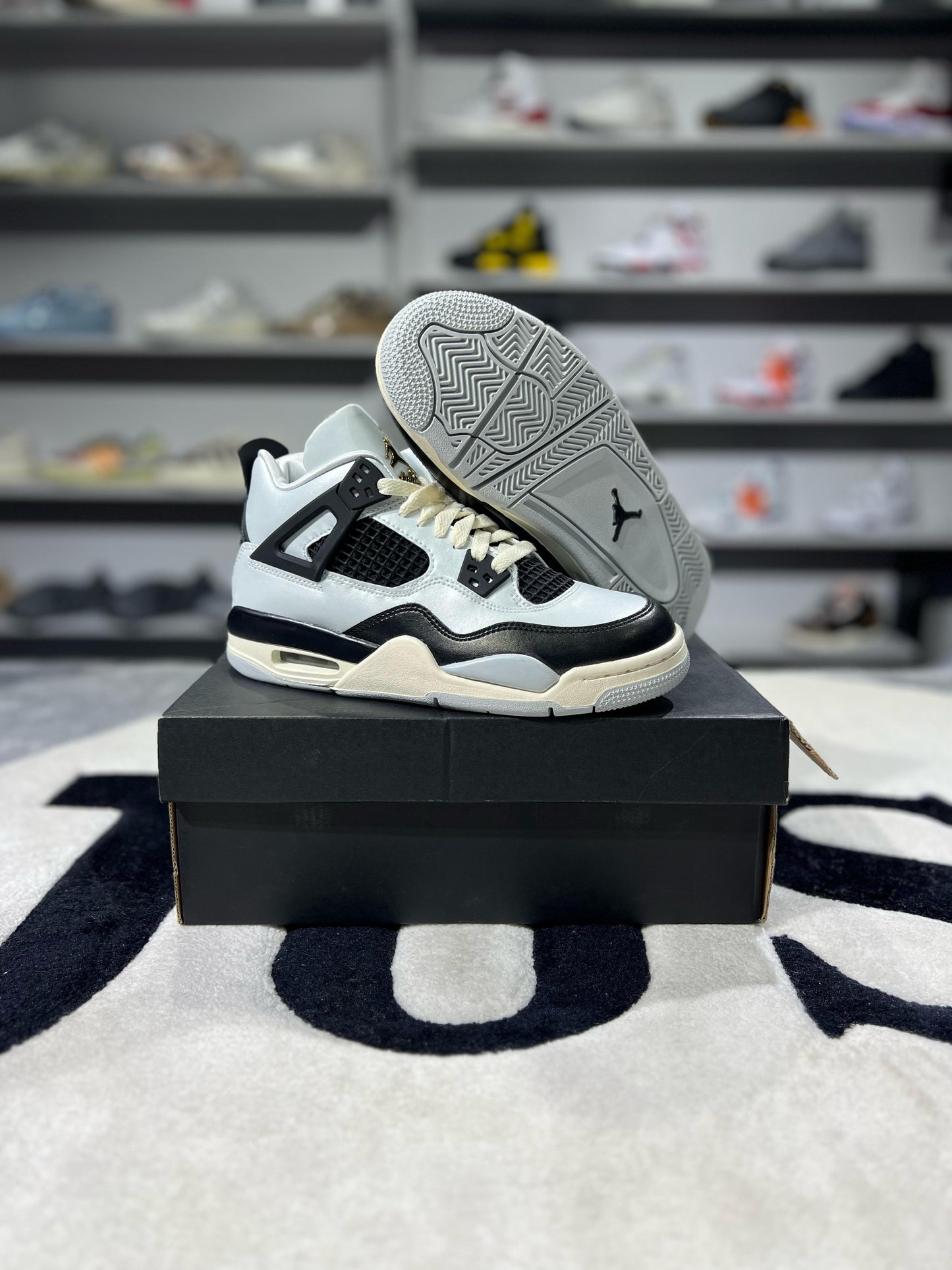 Jordan 4 Retro Platinum Gold (GS)