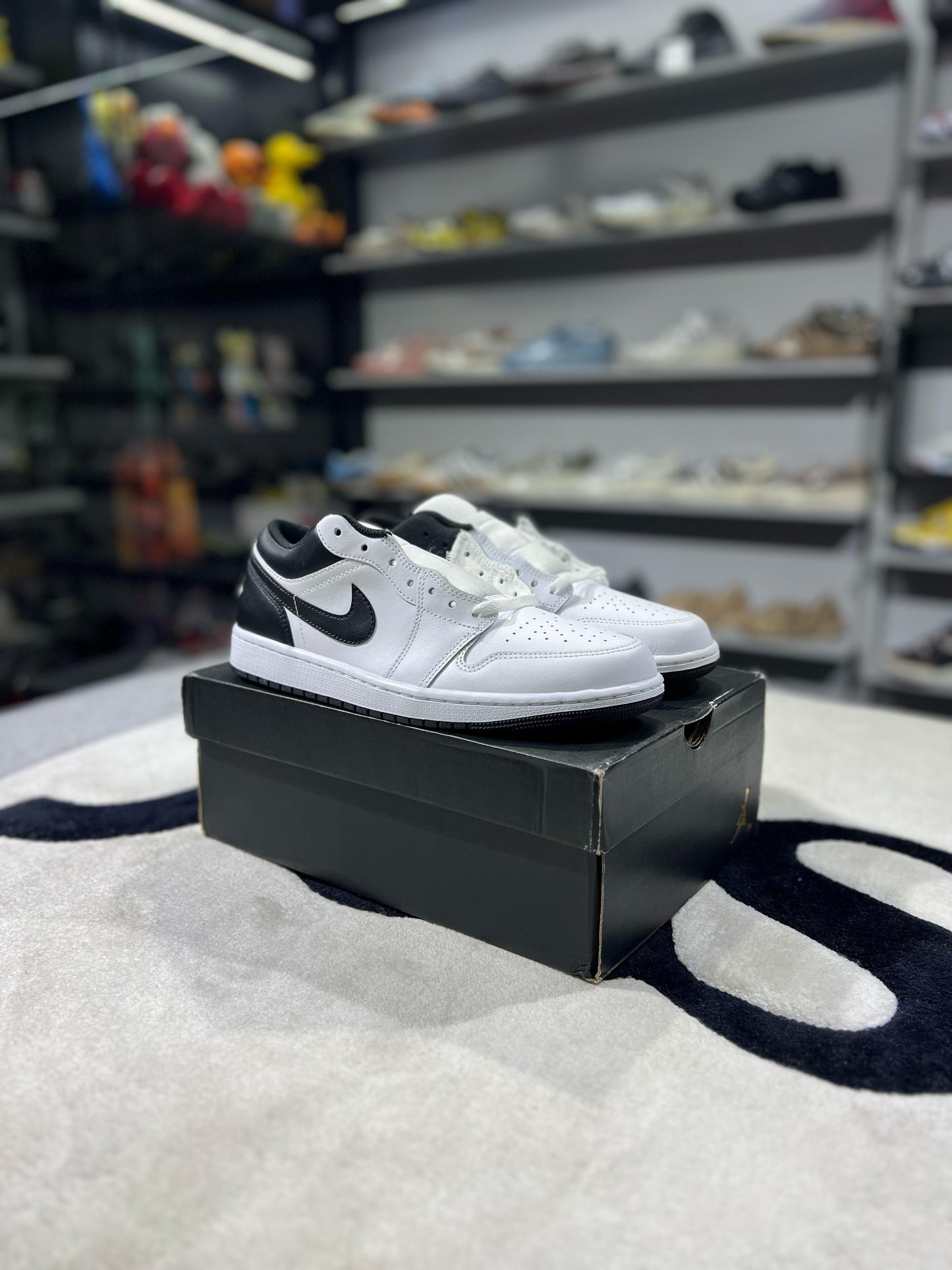 Jordan 1 Low White Black