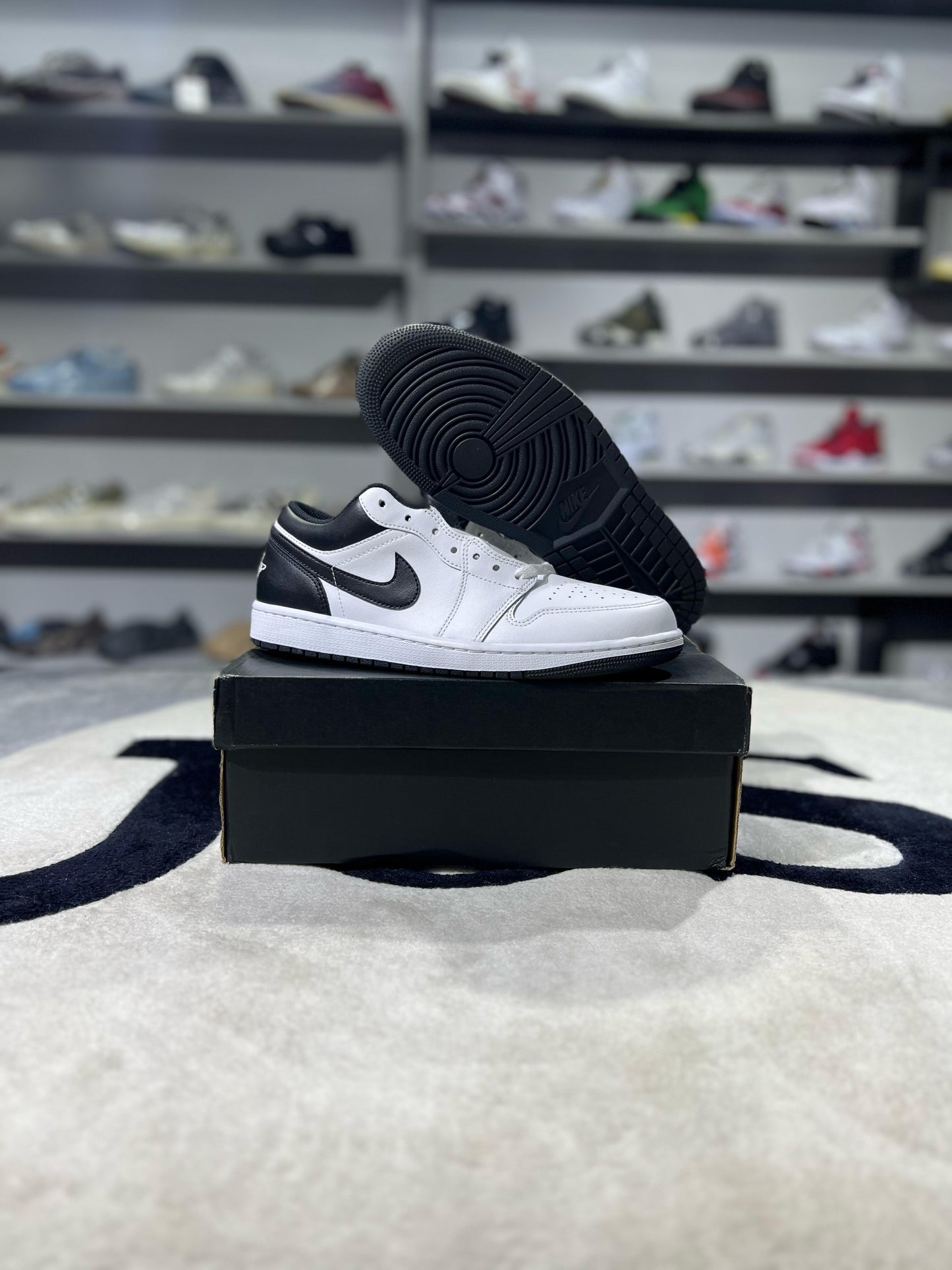 Jordan 1 Low White Black