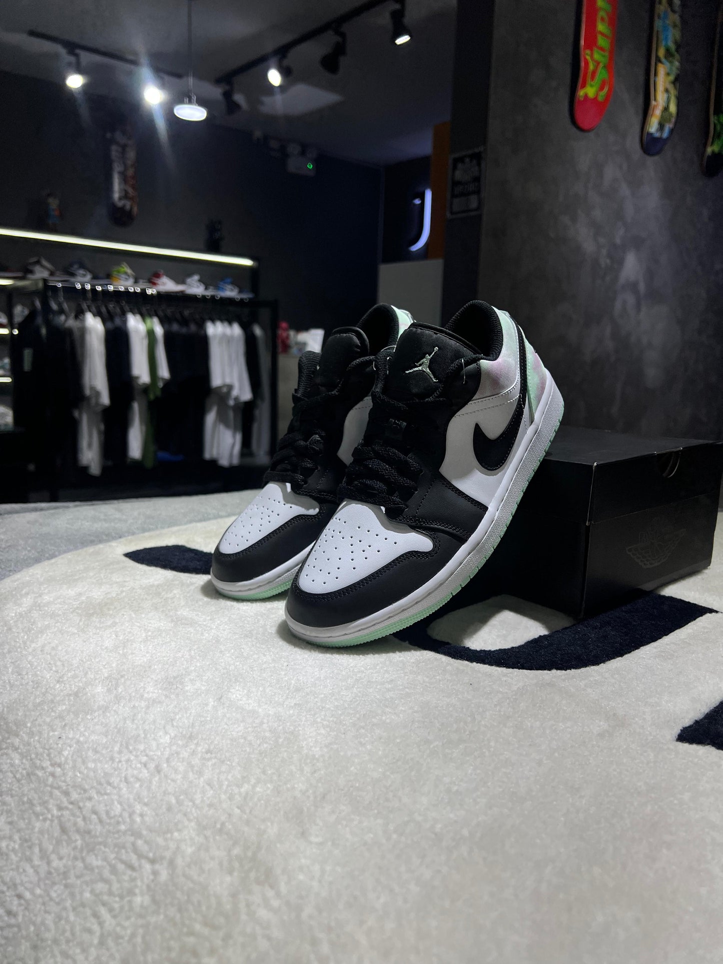 Jordan 1 Low Tie-Dye