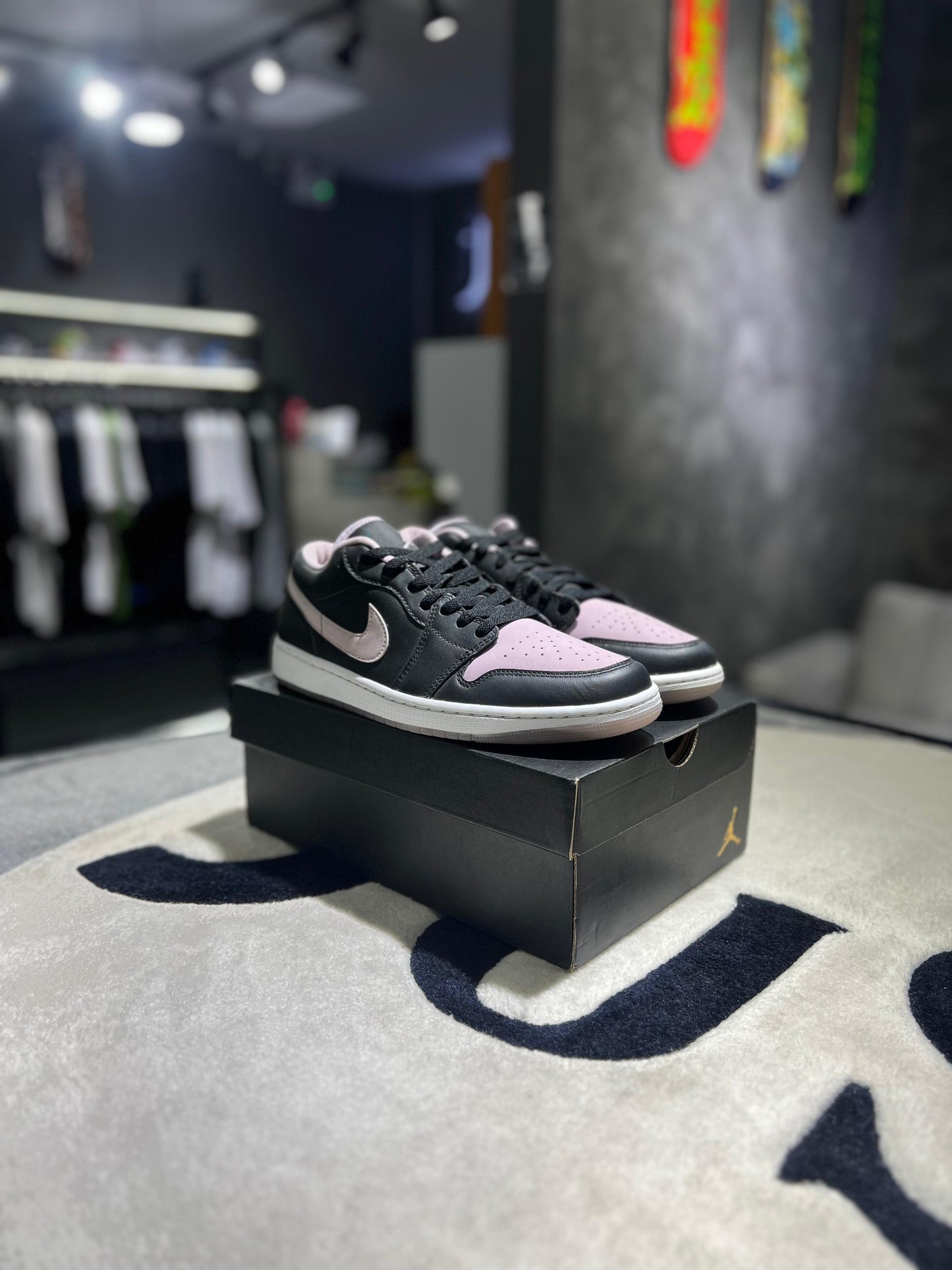 Jordan 1 Low SE Black Iced Lilac