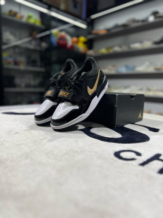 Jordan Legacy 312 Low Black Metallic Gold