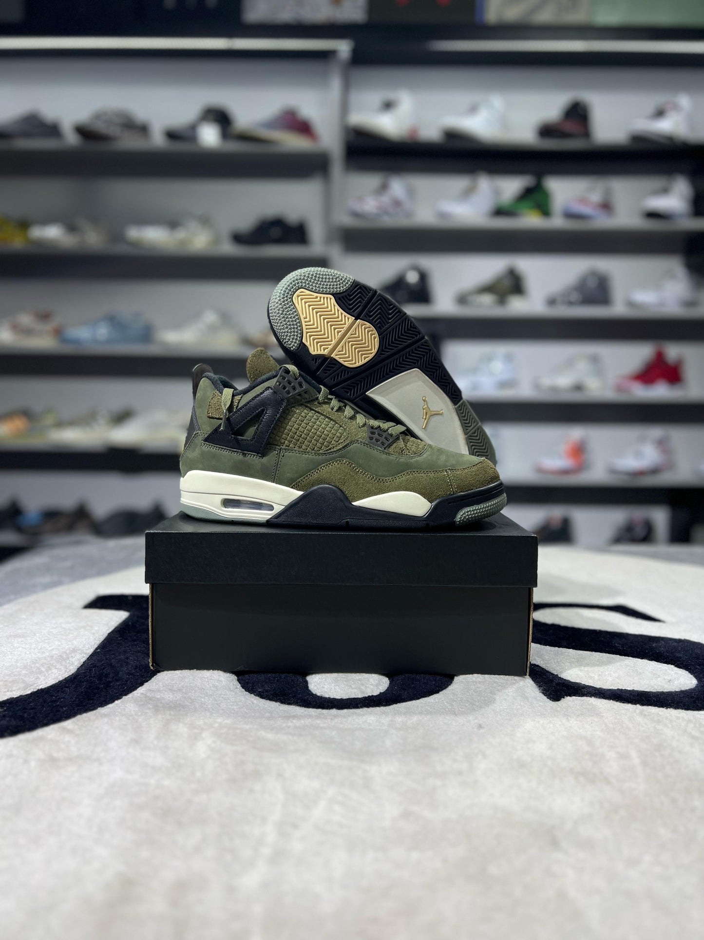 Jordan 4 Retro SE Craft Medium Olive