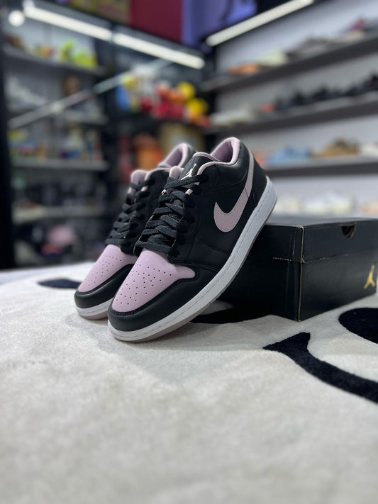 Jordan 1 Low SE Black Iced Lilac