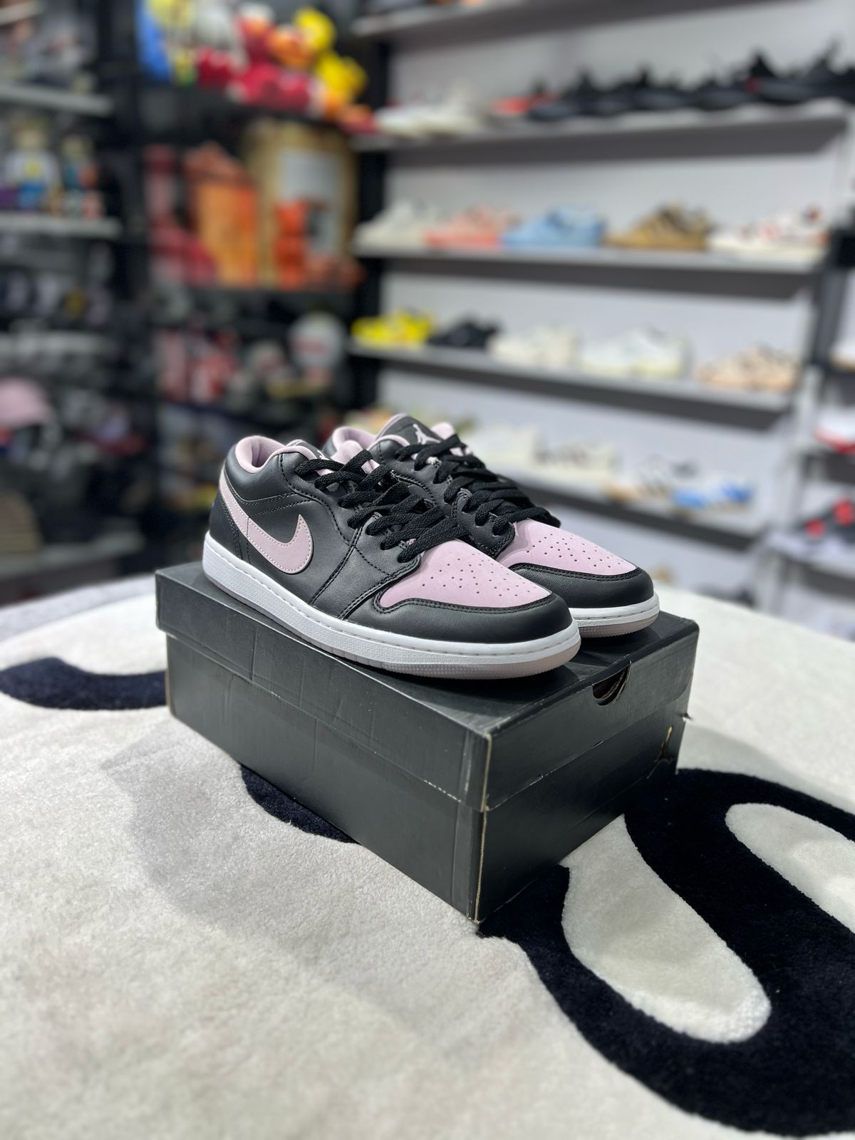 Jordan 1 Low SE Black Iced Lilac