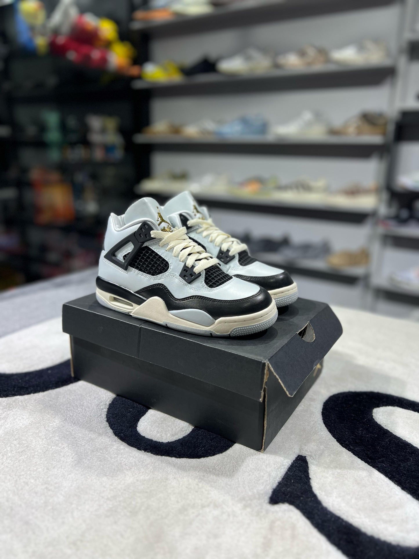 Jordan 4 Retro Platinum Gold (GS)