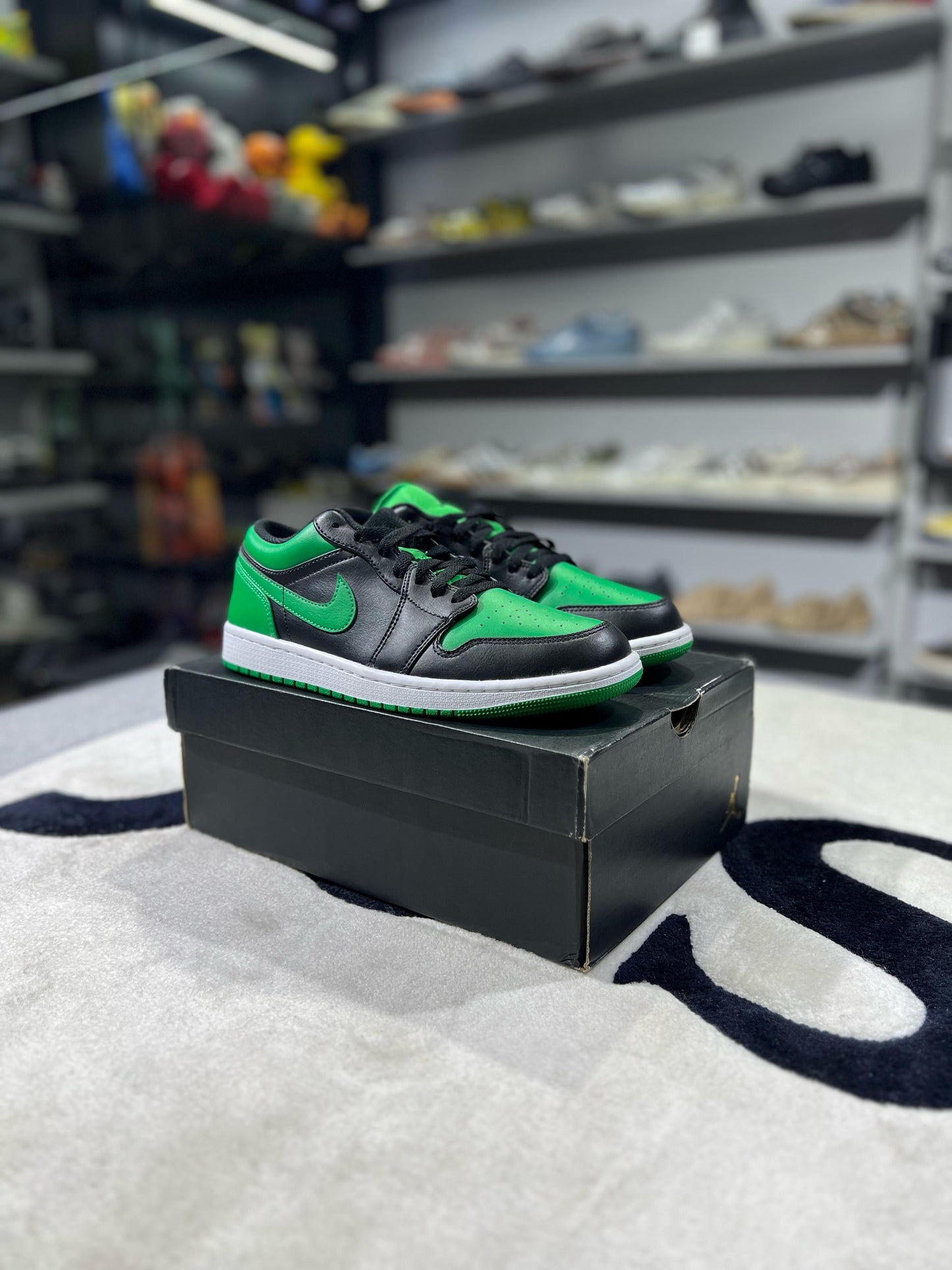 Jordan Retro 1 Low  Lucky Green
