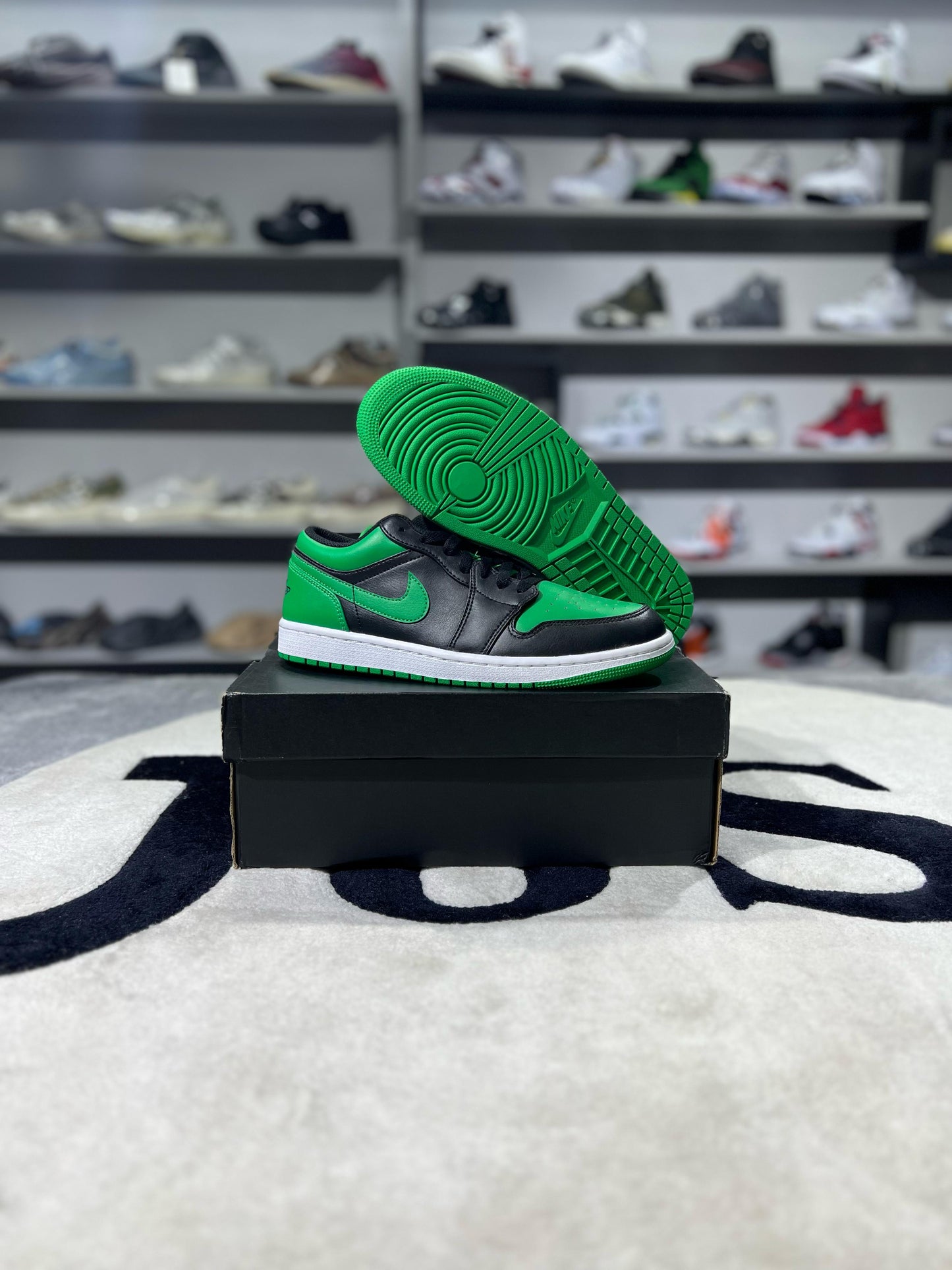 Jordan Retro 1 Low  Lucky Green