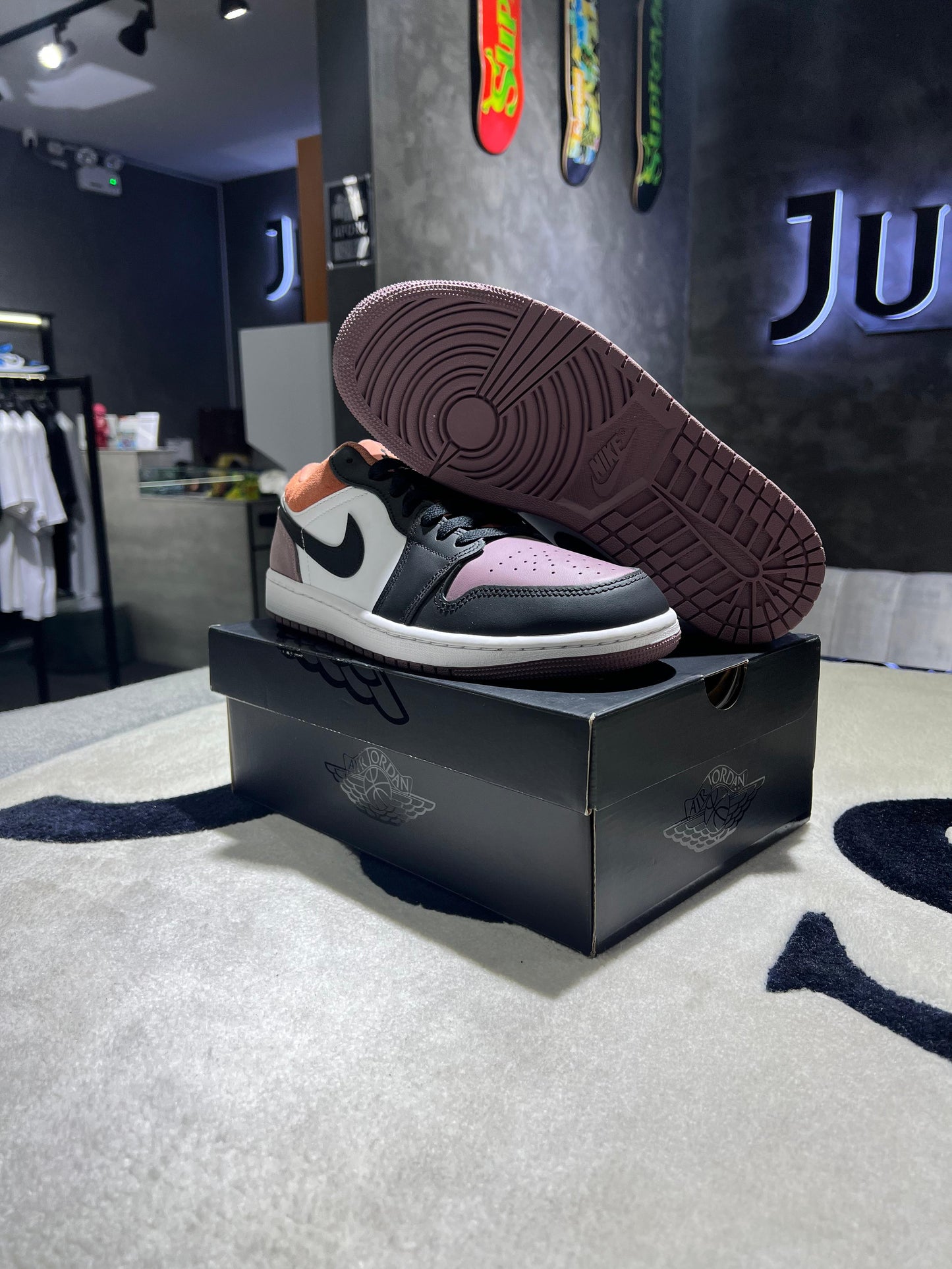 Jordan 1 Low SE Sky J Mauve