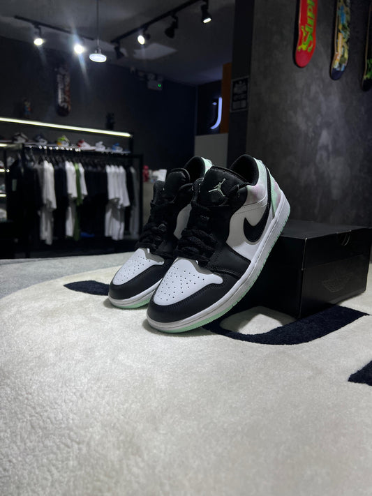 Jordan 1 Low Tie-Dye