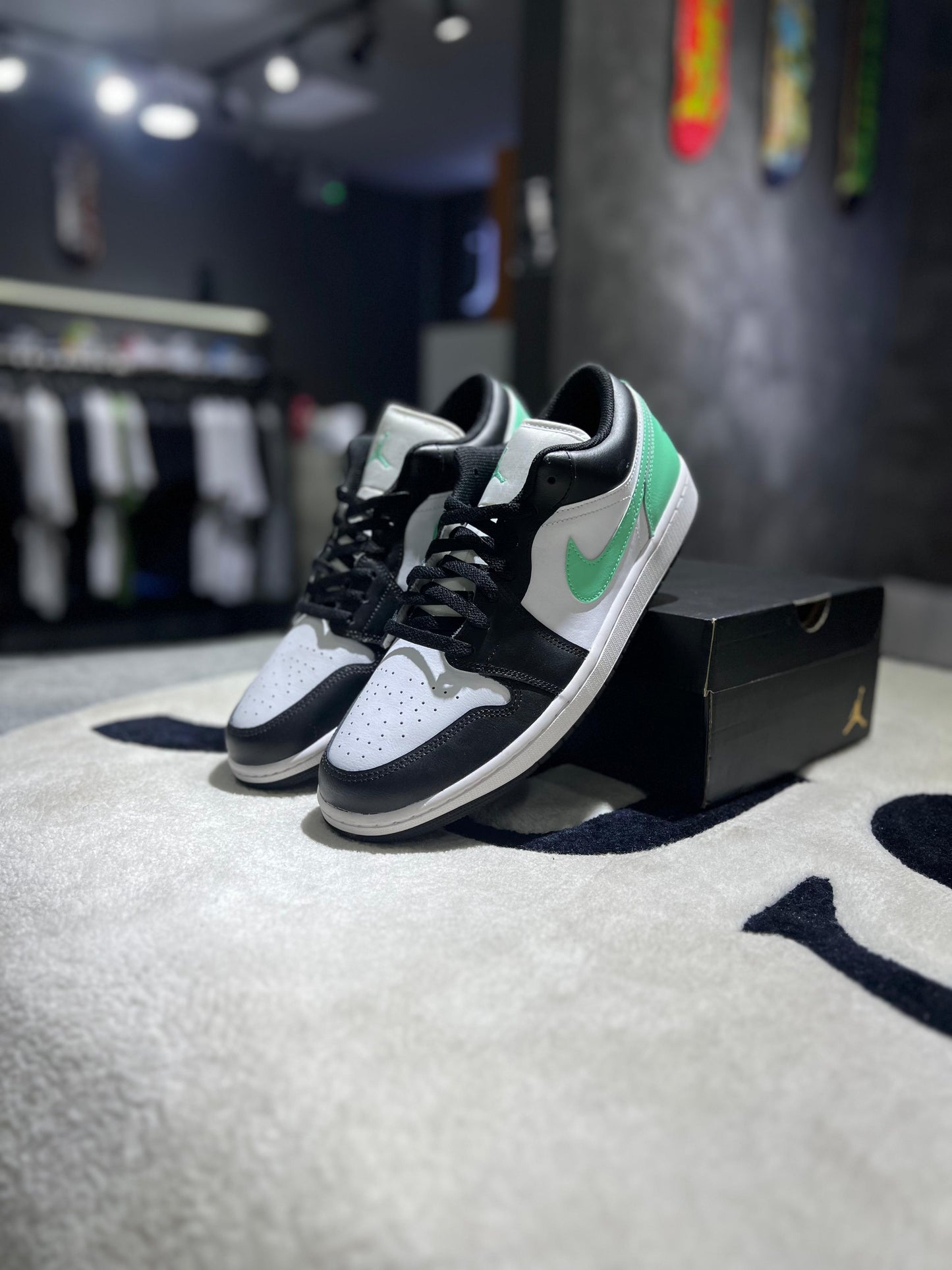 Jordan 1 Low Green Glow