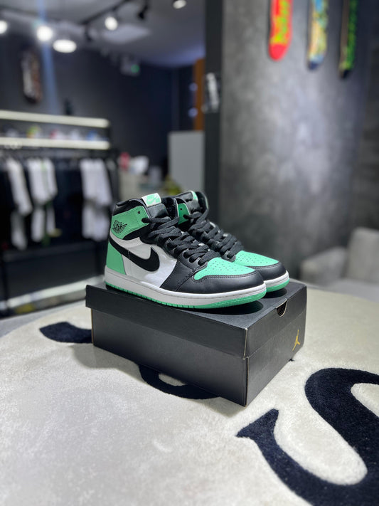 Jordan 1 Retro High OG Green Glow