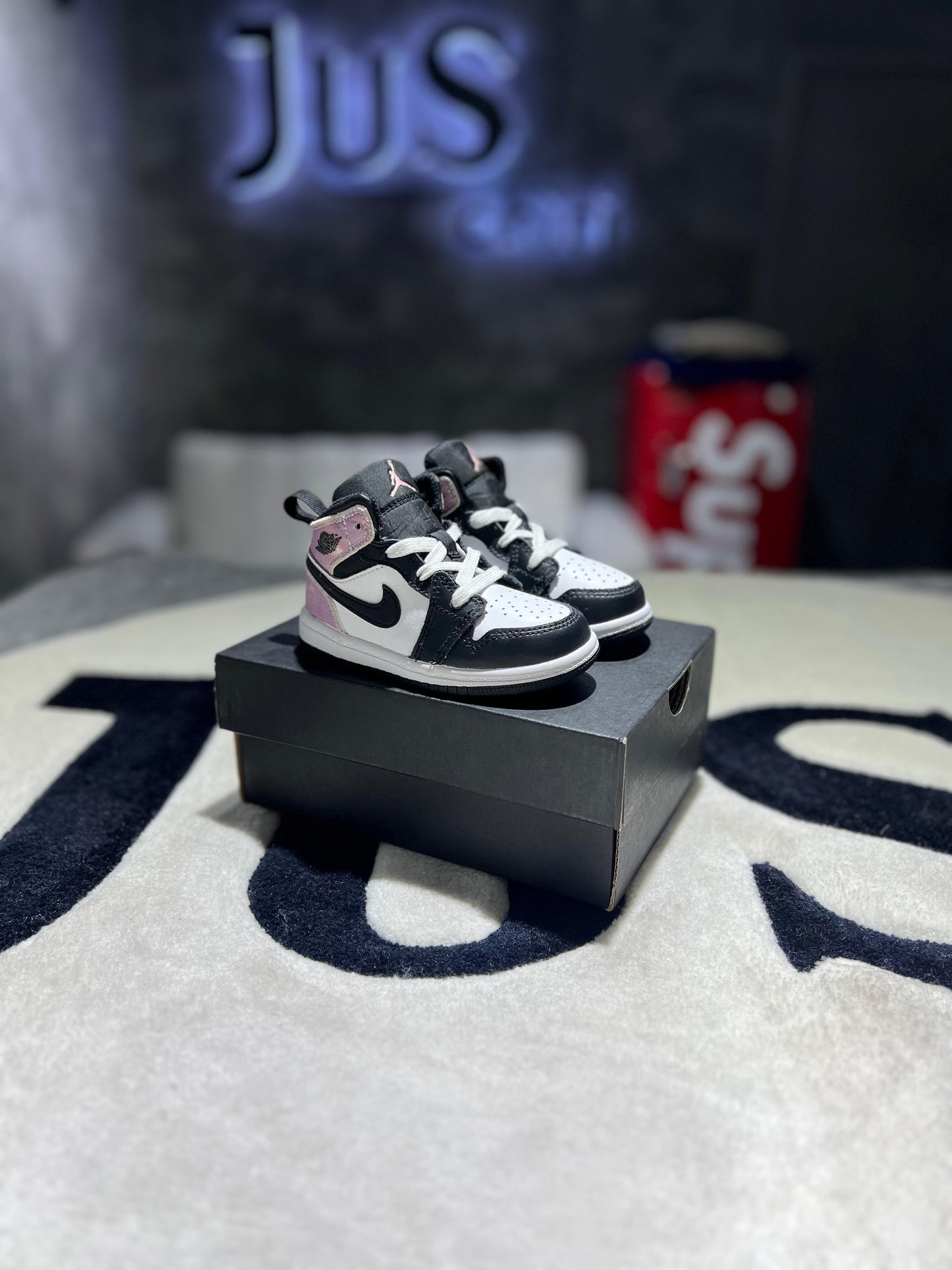 Jordan 1 Mid SE Zen Master (TD)