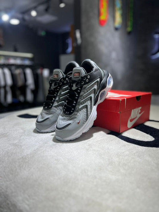 Nike Air Max TW Grey