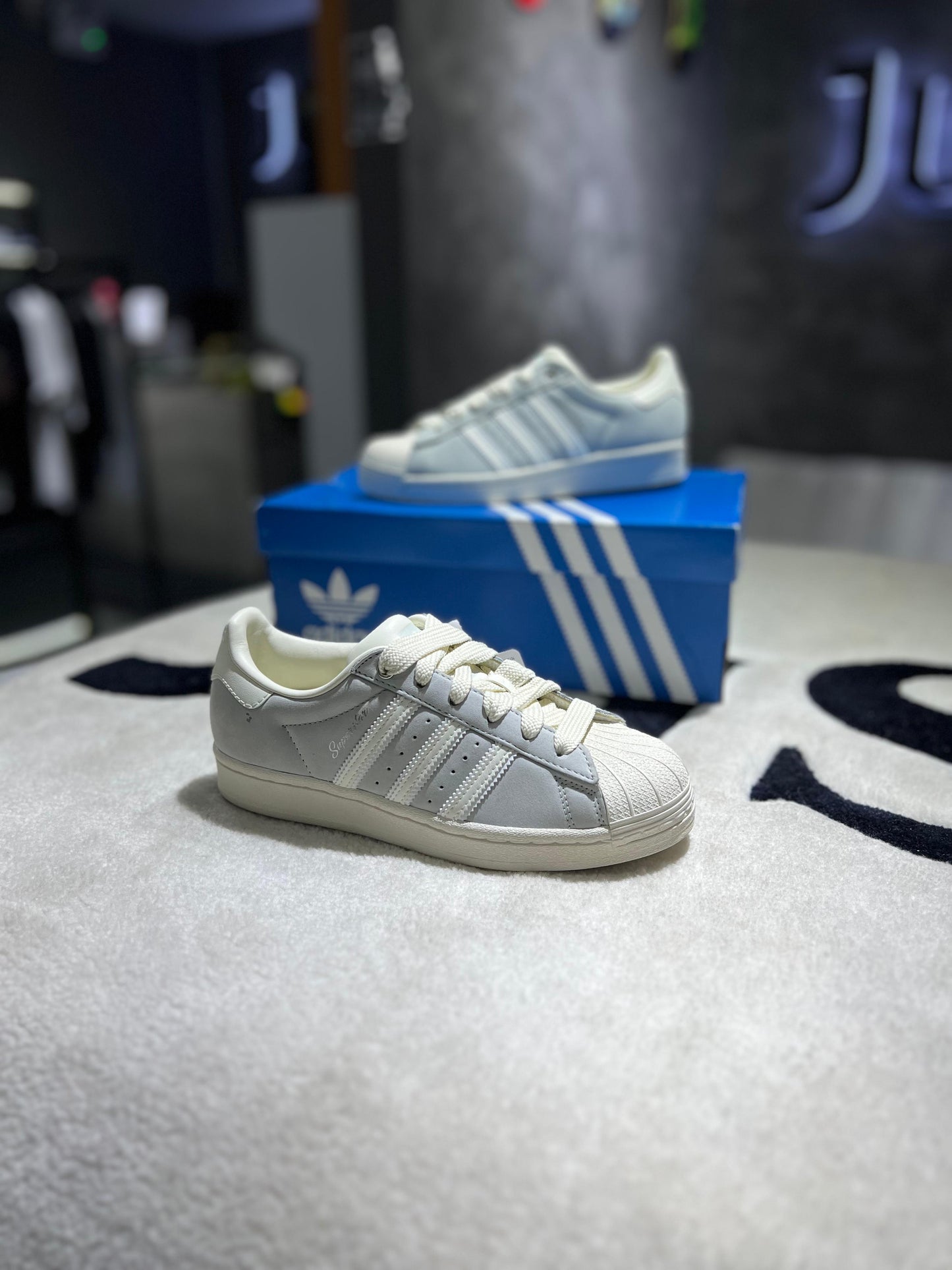 Adidas Superstar