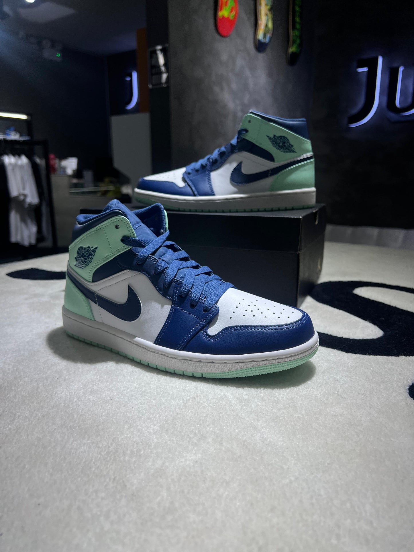 Jordan 1 Mid Mystic Navy Mint Foam