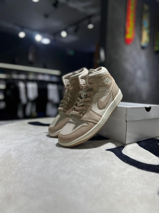 Jordan 1 Mid SE Legend Light Brown