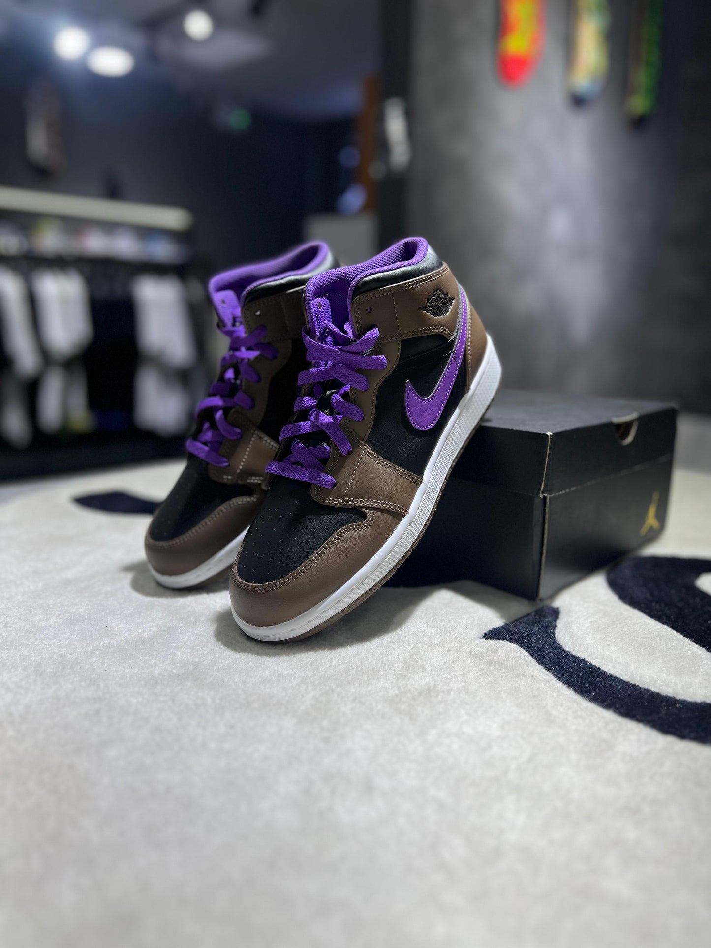 Jordan 1 Mid Palomino Wild Berry